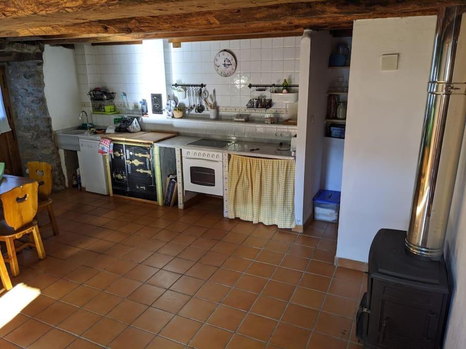 הוילה Villar de Vildas Casa La Parra מראה חיצוני תמונה