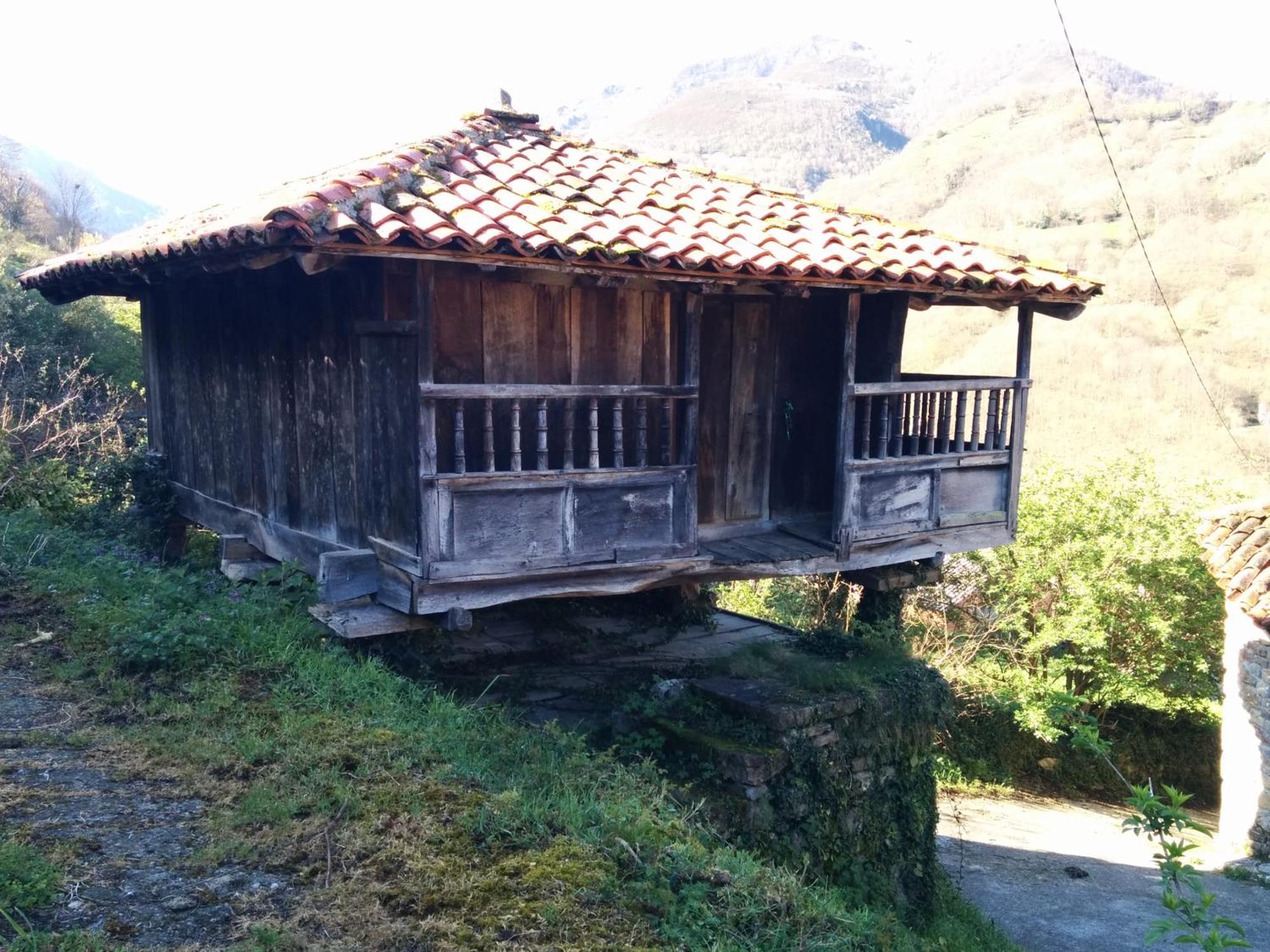 הוילה Villar de Vildas Casa La Parra מראה חיצוני תמונה